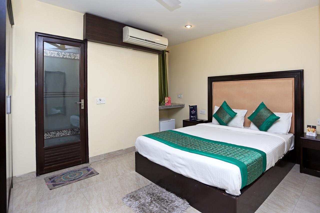 Oyo 714 Hotel De Plaza New Delhi Buitenkant foto